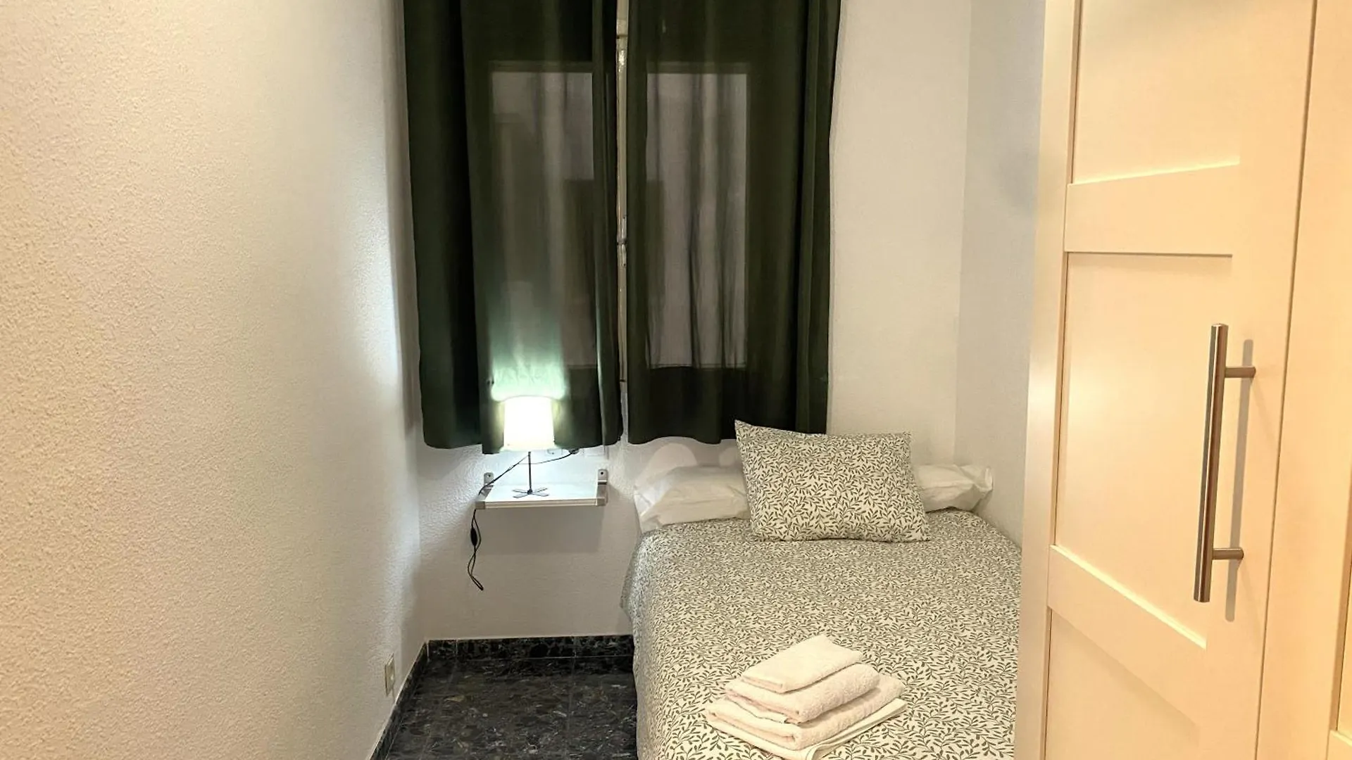 Evy Malaga Apartment 0*,